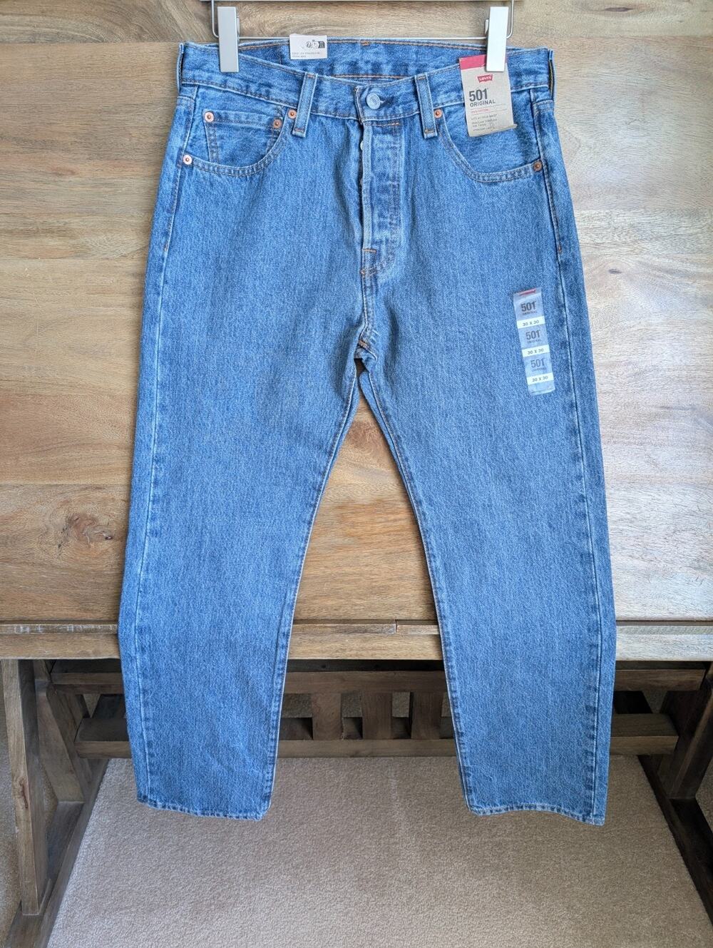 NWT Levi's 501 Jeans Mens 30x30 Blue Denim Medium Wash Original Fit Straight Leg
